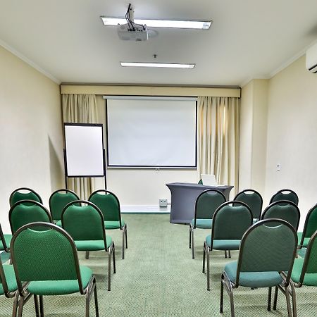 Quality Suites Vila Olimpia San Paolo Esterno foto
